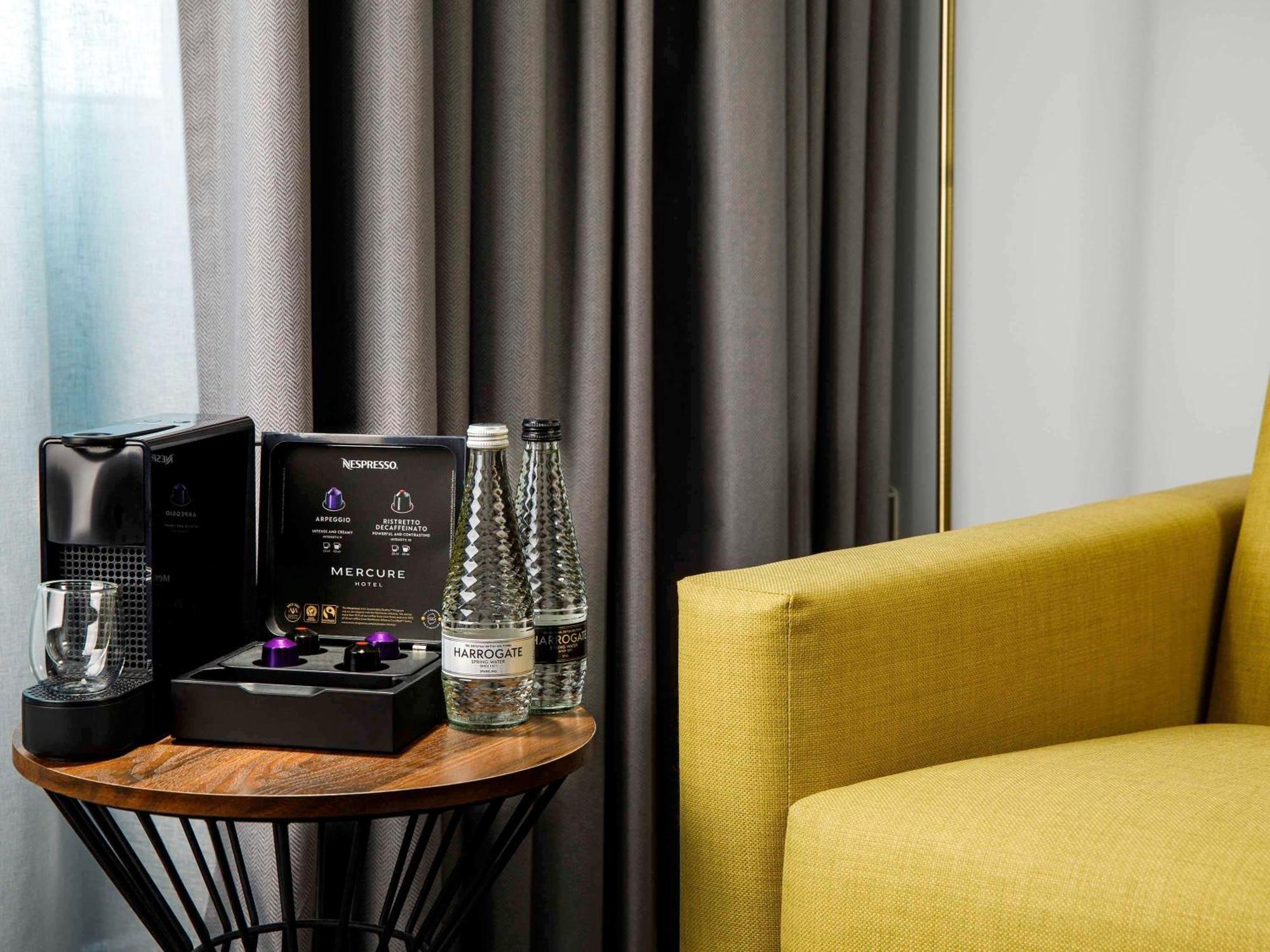 Mercure Newport Esterno foto