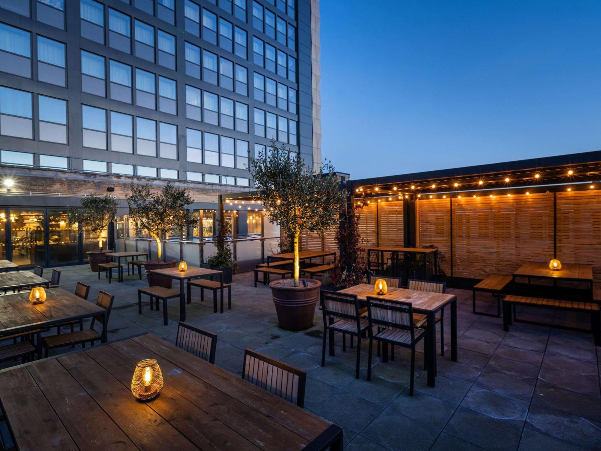 Mercure Newport Esterno foto