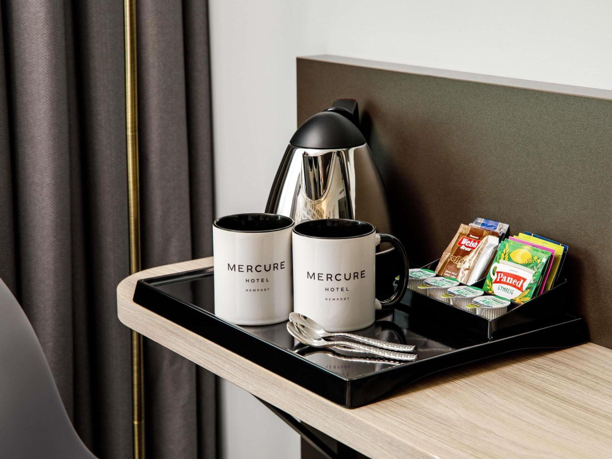 Mercure Newport Esterno foto
